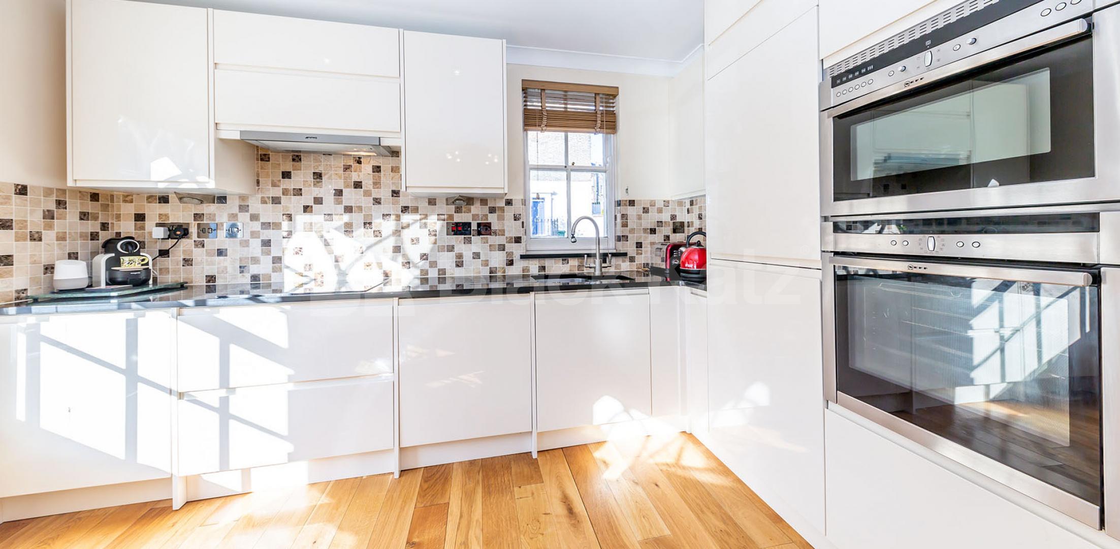 			MODERN 2 BED NEAR TUBE AND REGENTS PARK!, 2 Bedroom, 1 bath, 1 reception Flat			 Mornington Place , CAMDEN